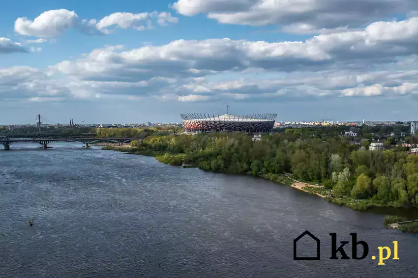 Widok Stadionu Narodowego z rzeki