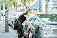 Ilustracja artykułu zapowiedź nowego programu rządowego. czy ruszy dotacja na nowe i używane auta elektryczne?