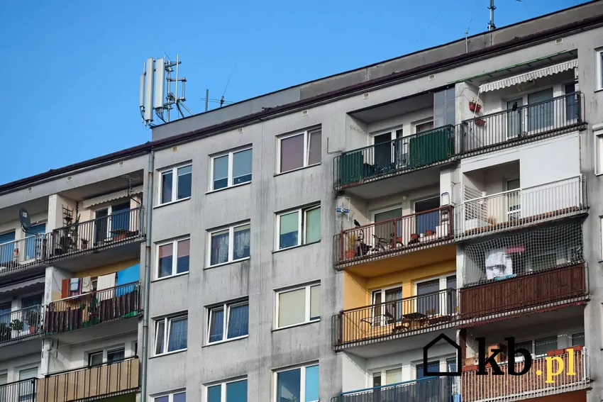 Nie każda wspólnota chce płacić za remont balkonów blok z wielkiej płyty, balkony