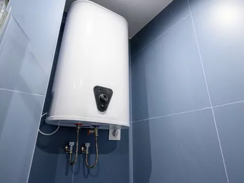 Ile energii zużywa bojler na podtrzymywanie temperatury?