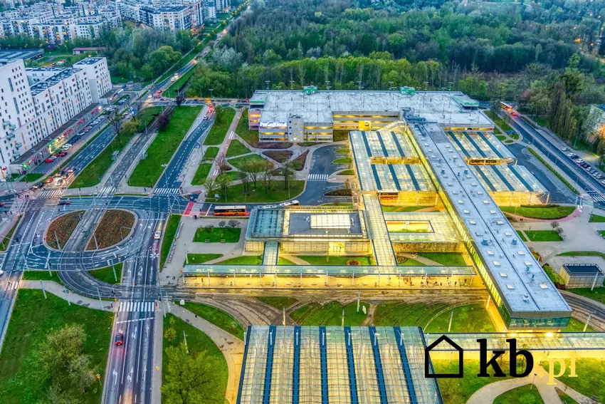 Strefa parkingowa przy stacji Młociny przeszła modernizację strefa przesiadkowa na Młocinach