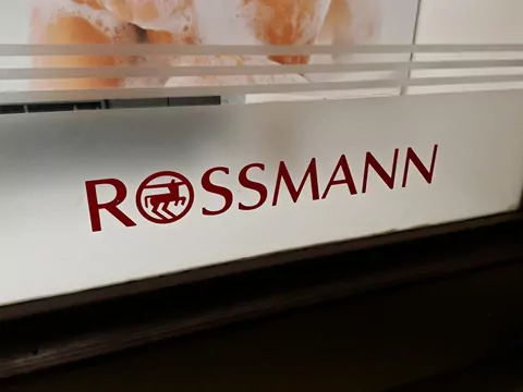 Promocja na podkład mineralny AA w Rossmannie