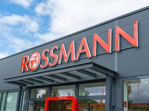 Promocja na zapach Hugo Boss Deep Red w Rossmannie
