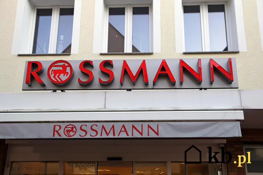 W Rossmannie dużo ciekawych promocji kultowych zapachów i kosmetyków Rossmann