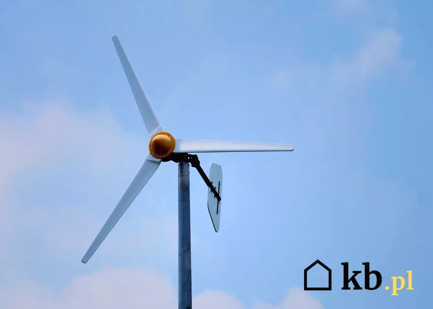 Małe turbiny wiatrowe wykazują największą efektywność w regionach nadmorskich turbina wiatrowa, wiatrak