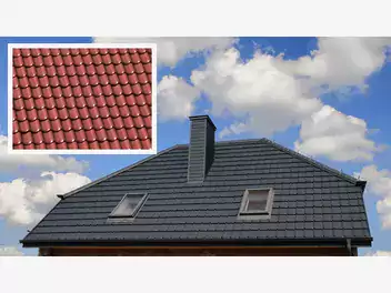 Ilustracja artykułu dach z blachy czy dachówka ceramiczna? co wytrzyma dłużej?