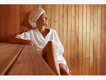 Ilustracja artykułu ile kosztuje utrzymanie sauny w domu?