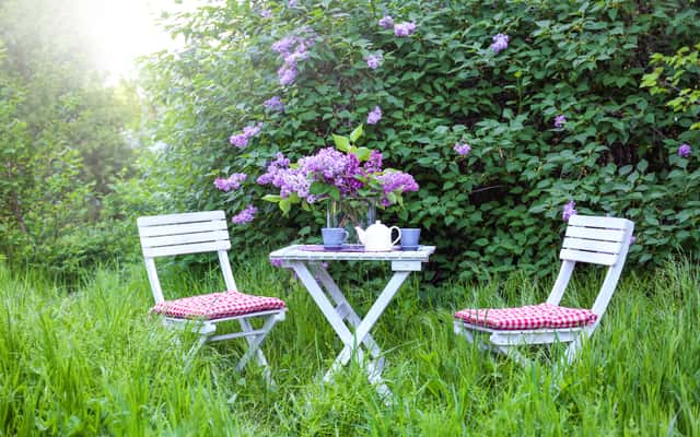 Krzesła ogrodowe - rodzaje, opinie, ceny, porady przy zakupie
