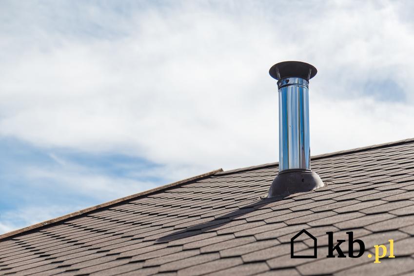 Stalowy komin na dachu, a także kominy systemowe, ich rodzaje i ceny