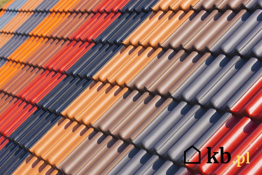 Blacha dachowa w różnych kolorach, a także jej rodzaje i ceny, porady przy wyborze oraz najważniejsi producenci