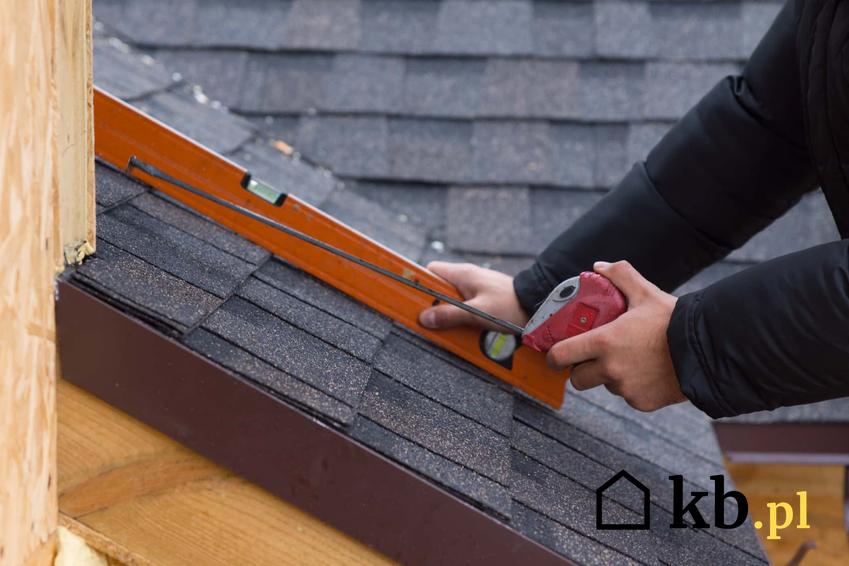 Mieszenie dachu, jak prawidłowo zmierzyć kąt nachylenia dachu, co jest potrzebne do zmierzenia kąta nachylenia dachu