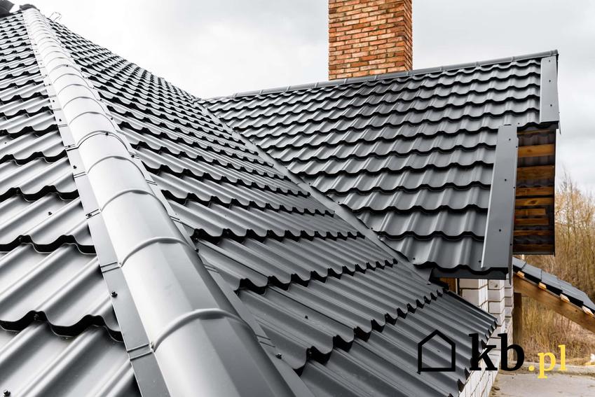 Dach pokryty dachówką, jaką miarą wyraża się nachylenie dachu, jak obliczyć procent nachylenia dachu