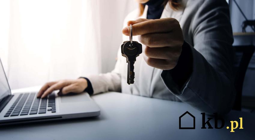 klucze do włąsnego mieszkania, prawo a mieszkanie spółdzielcze, co to jest odrębna własność znaczy tyle, że właściciel zyskuje pełne prawo własności do lokalu
