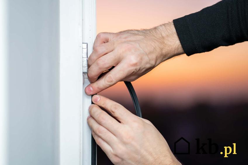 Zakładanie uszczelki do drzwi wejściowych, a także jaka uszczelka do drzwi wejściowych sprawdza się najlepiej