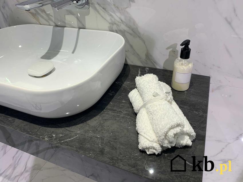 Umywalka nablatowa w nowoczesnej łazience, a także najlepsze umywalki nablatowe do łazienki krok po kroku