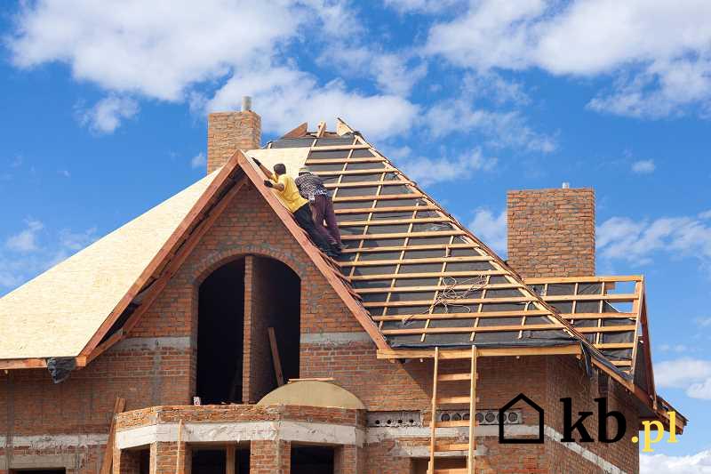Budowa dachu krok po kroku, czyli głowne etapy, elementy, koszty, sposób wykonania w zależności od rodzaju dachu
