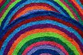 Kolorowe dywany - wybrane wzory, producenci, opinie, ceny, porady