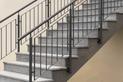Poręcze na schody zewnętrzne – rodzaje, materiały, opinie, ceny, porady