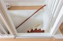 Chodniki na schody – rodzaje, ceny, opinie, co wybrać do domu?
