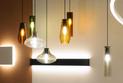 Lampy wiszące - szklane, drewniane, metalowe czy abażurowe?