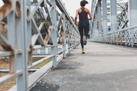 Bieg na bieżni czy w terenie - co jest zdrowsze dla naszego ciała?