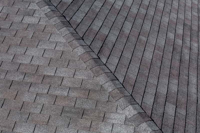 Прочная и устойчивая крыша из битума